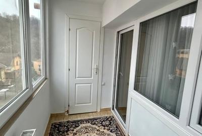 Se oferă spre închiriere apartament cu 2 camere – zonă centrală - 3