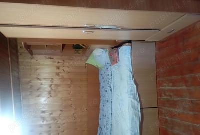 Camera de inchiriat la curte - 2