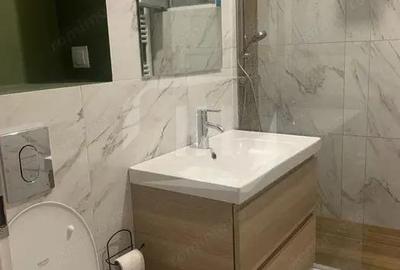 Apartament cu 3 camere semidecomandat, mobilat în Gheorgheni