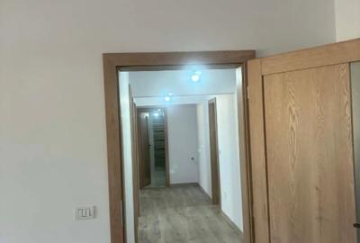 Apartament cu 3 camere decomandat în Calea București - 5