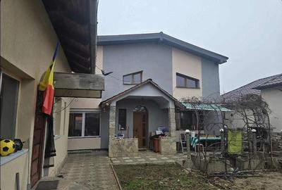 Casă cu 2 camere cu Teren 800 Mp în Micești - 2