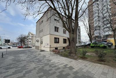 Spatiu comercial / Salon de infrumusetare zona Capitol - 1