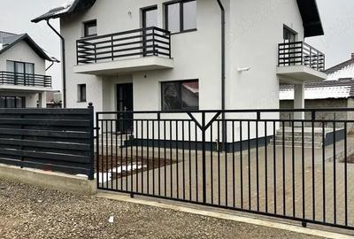 Casă cu 4 camere cu Teren 400 Mp în Central - 6