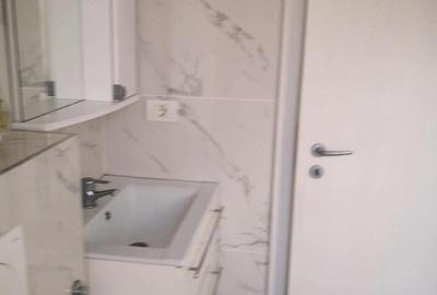Apartament cu 3 camere decomandat în Central - 1