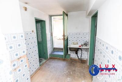 Casă cu 7 camere cu Teren 425 Mp în Păcii - 3