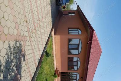 Casă cu 5 camere cu Teren 2550 Mp în Munteni - 3