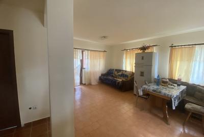 Casa individuala 5 camere si 500mp gradina zona Florilor - 4