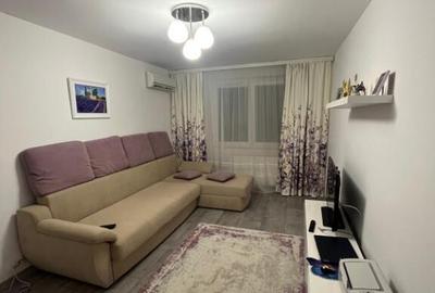 Apartament cu 3 camere decomandat în Apărătorii Patriei