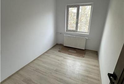 Apartament cu 4 camere semidecomandat în Circumvalațiunii - 5