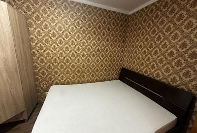 Apartament cu 3 camere decomandat, mobilat în Titan