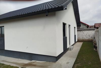 Casă cu 3 camere în Lumina - 7