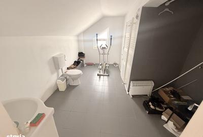 Casă cu 4 camere cu Canalizare în Central - 16