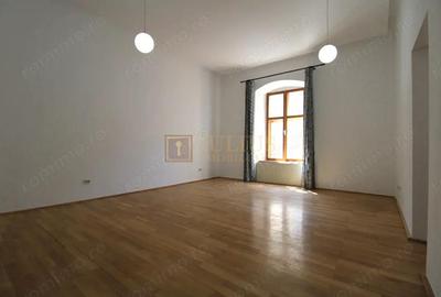 Piata Unirii/VASILE ALECSANDRI; ap 2 camere/et1 + incapere/parter + pivnita.