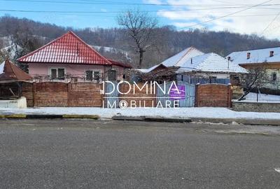 Casă cu 2 camere cu Teren 2563 Mp în Central - 10