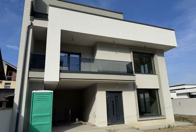 Casă cu 4 camere în Micro 3 - 5