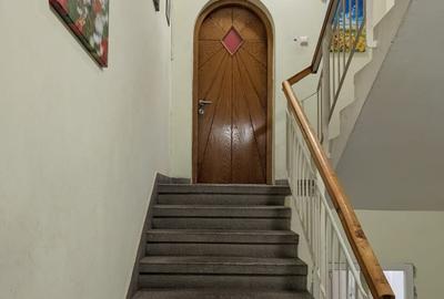 Vand apartament 3 camere in vila zona Centru Vechi Comision 0% - 2