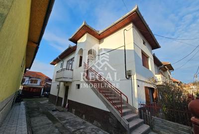 Casă individuală cu 5 camere cu Canalizare în Central - 2