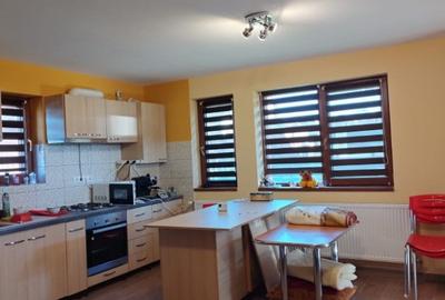 Casă cu 4 camere cu Teren 950 Mp în Central - 4