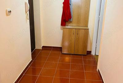 Apartament cu 3 camere semidecomandat în Central - 2