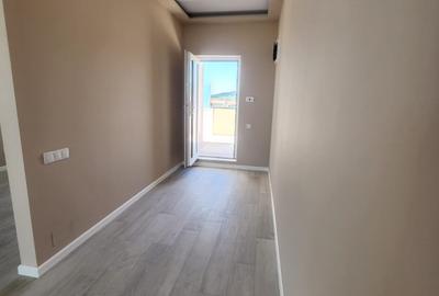 Penthouse cu 3 camere semidecomandat în Florești - 7