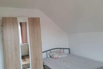 Inchiriez camera la casa - 4