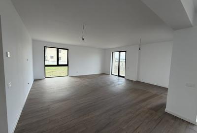Apartament cu 3 camere decomandat în Sebeș