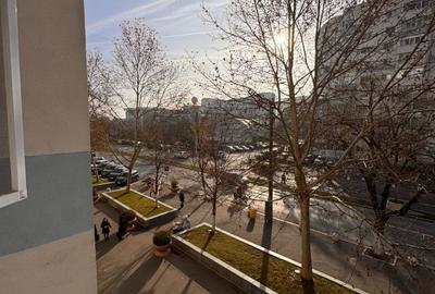 {Aparatorii Patriei} Apartament cu 3 camere, decomandat - 74 mp - An 1985 - 11