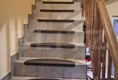 Casă cu 4 camere cu Teren 700 Mp în Central