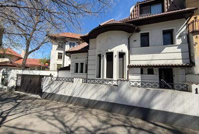 Casă individuală cu 6 camere cu Canalizare în Casin - 14