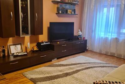 Apartament cu 2 camere decomandat în Piața Centrală