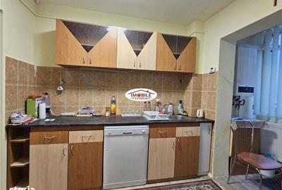 Apartament cu 3 camere decomandat în Vasile Aaron - 19