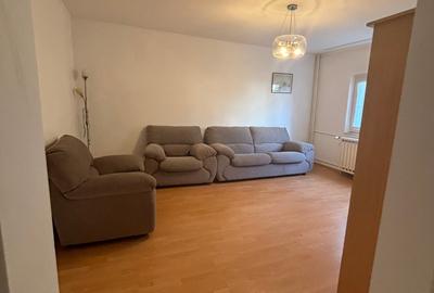 Inchiriere apartament de 3 camere - 6