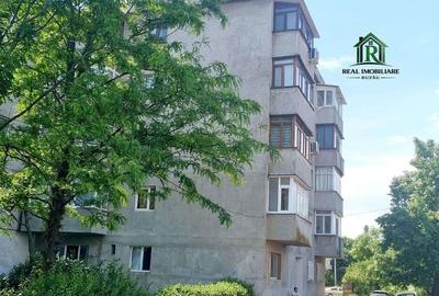 Apartament cu 3 camere decomandat în Micro 14