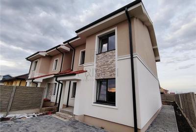 Duplex cu 4 camere cu Canalizare în Moșnița Nouă - 2