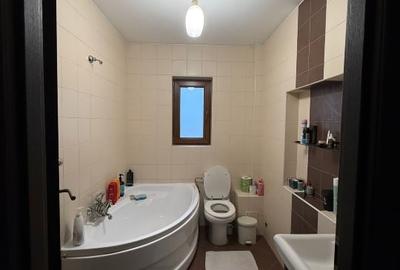 Casă individuală cu 4 camere cu Canalizare în Central - 10