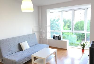 Apartament cu 3 camere decomandat, mobilat în Tineretului