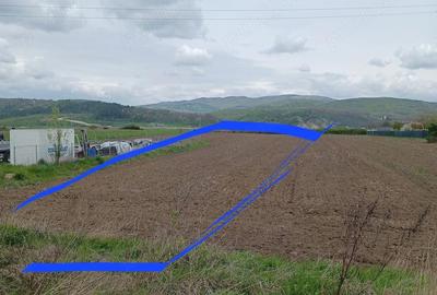 Teren de 3733 mp, în Central - 4