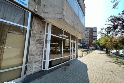 Spațiu comercial, de 357 mp, în Central - 3