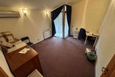 Casă / Vilă cu 6 camere în zona  Calea Aradului - 39