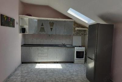Spațiu comercial, de 220 mp, în Central