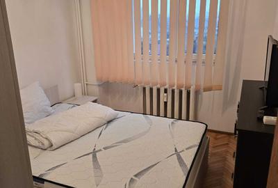 Apartament cu 3 camere decomandat în Central - 1