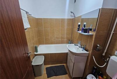 Apartament cu 3 camere semidecomandat în Central - 12