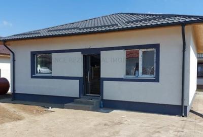 Casa individuala,la 800-900 m de STB si 4 km de metrou.Finalizata - 7