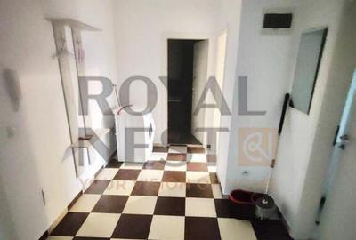 Inchiriez apartament cu 2 camere in Avantgarden3 - 1