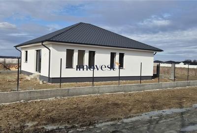 Casă cu 4 camere cu Teren 431 Mp în Central