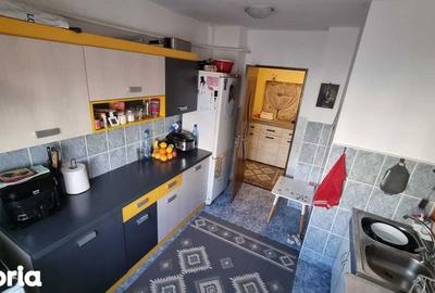 Apartament cu 3 camere decomandat în Central - 8