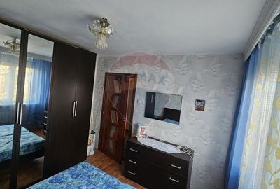 Apartament 3 camere de vanzare - Zona 1 Decembrie, Piatra Neamt - 11