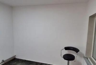 Spațiu comercial, de 14 mp, în Eroilor - 4