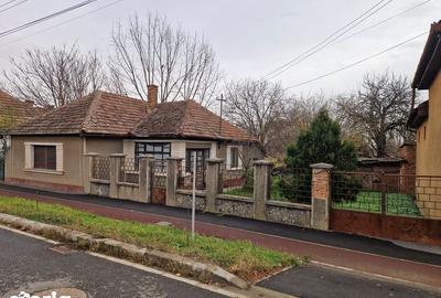 Casă cu 2 camere cu Teren 105 Mp în Central - 1