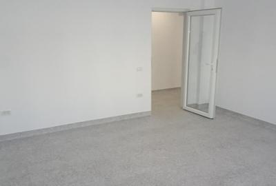 Inchiriez 3 cabinete medicale in Deva, zona Dacia, etaj 1, - 2